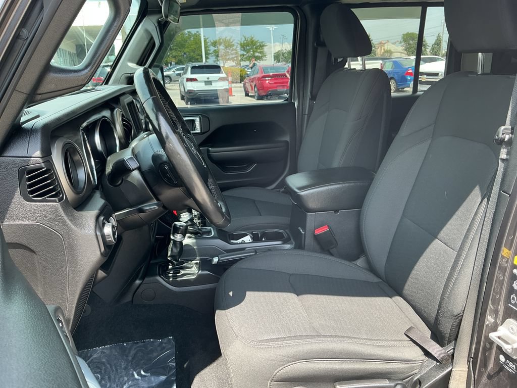 Certified 2021 Jeep Gladiator Sport AWD/4WD image 11
