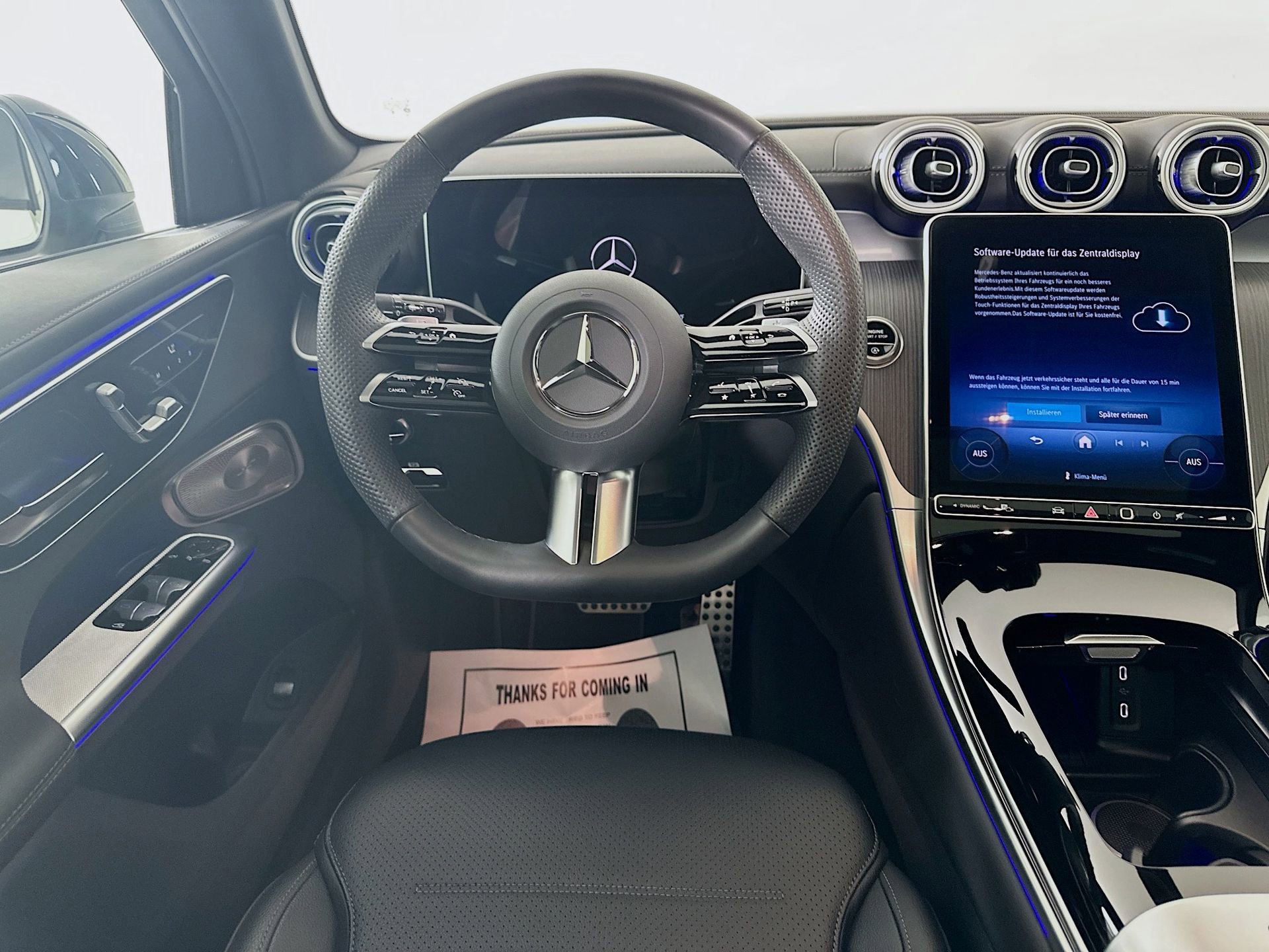 Used 2025 Mercedes-Benz GLC 300 4MATIC image 25