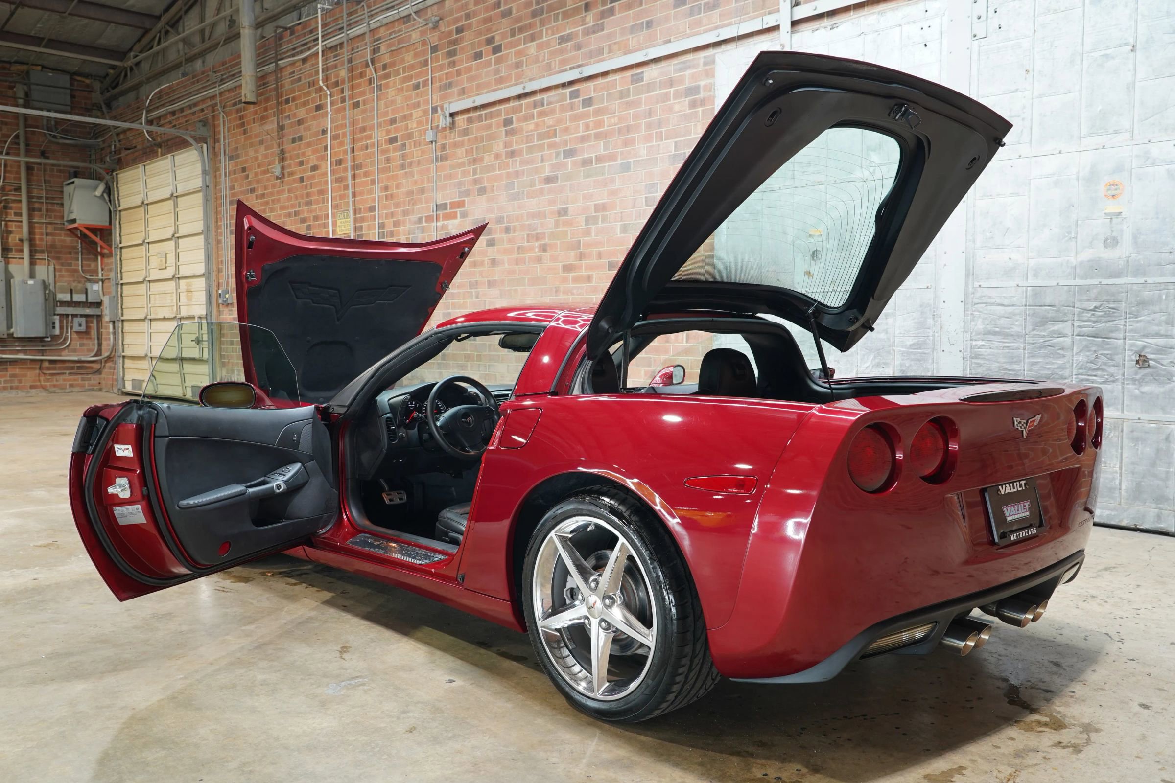 Used 2012 Chevrolet Corvette Coupe w/ Roof Package RWD image 27