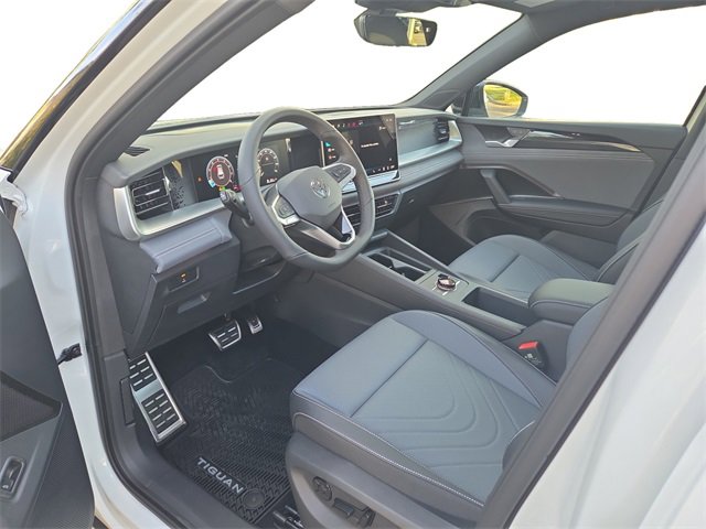 New 2026 Volkswagen Tiguan SE R-Line image 10