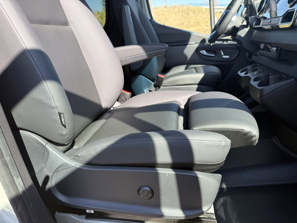 New 2025 Mercedes-Benz Sprinter 2500 image 15