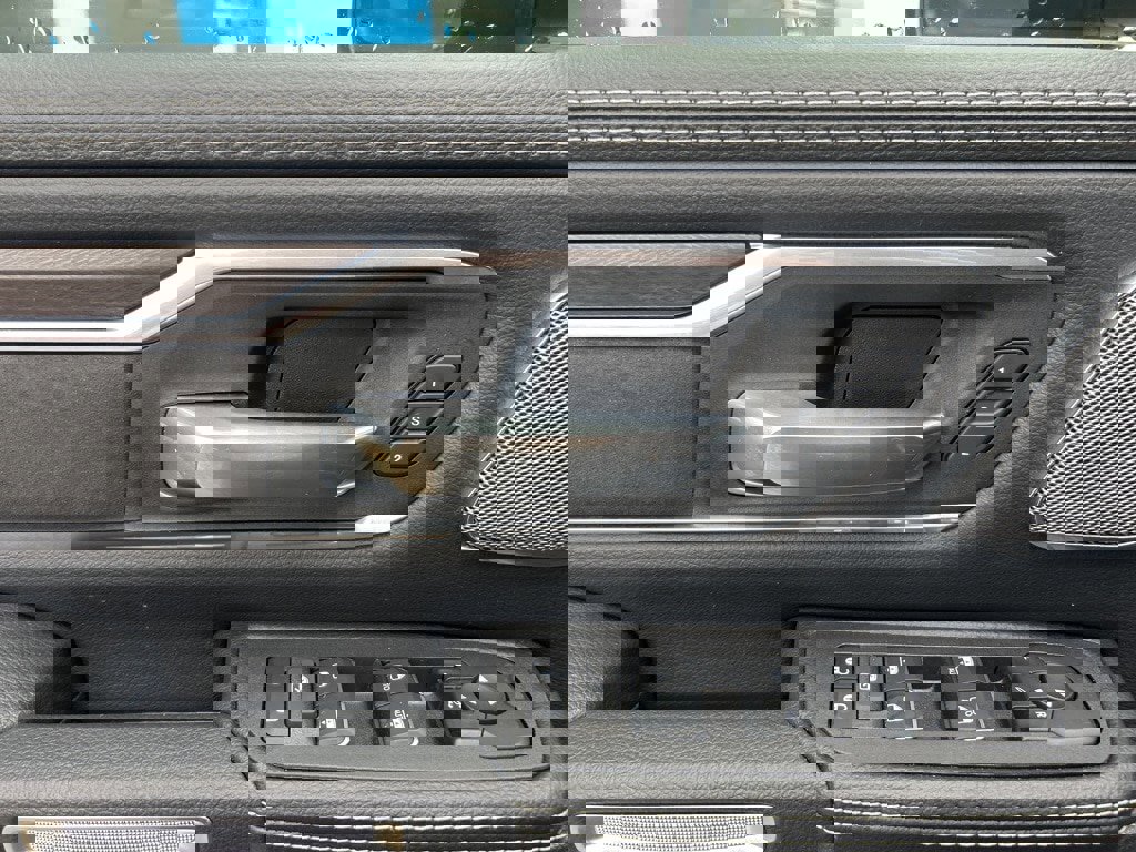 New 2025 RAM 1500 Laramie image 18