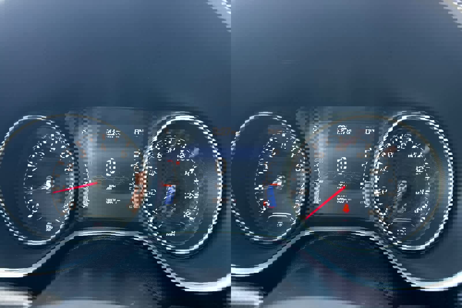 Used 2018 Jeep Compass Limited w/ Navigation Group image 25