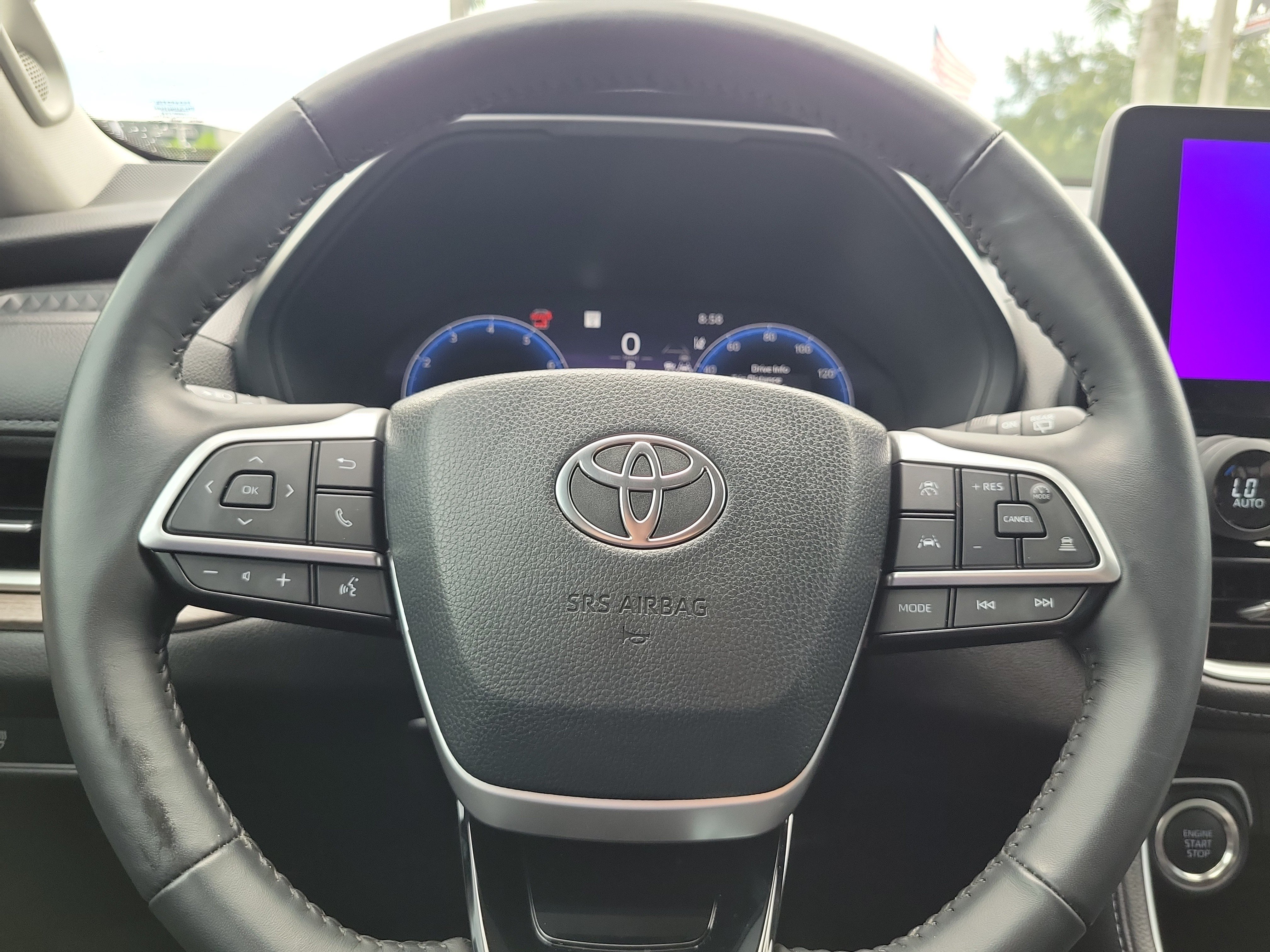 Used 2025 Toyota Grand Highlander FWD image 23