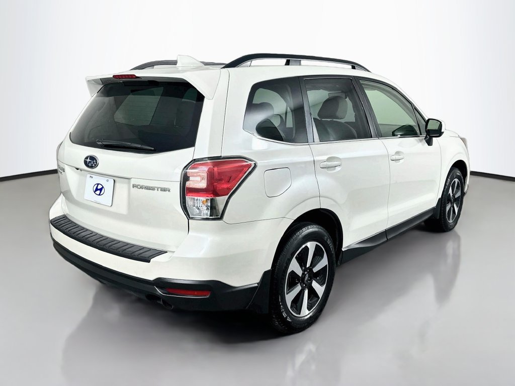 Used 2018 Subaru Forester 2.5i Limited AWD/4WD image 5