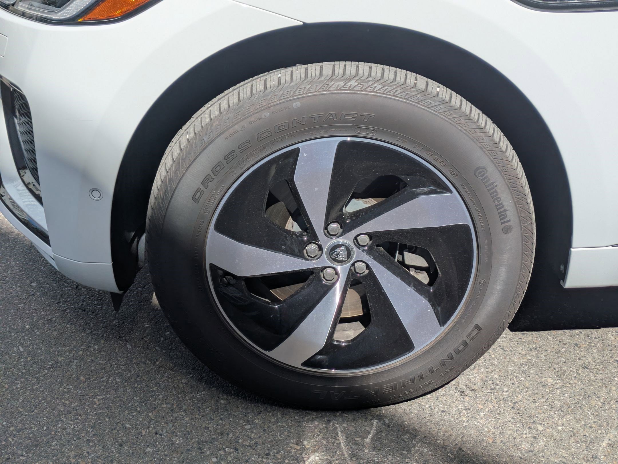 Used 2026 Jaguar F-PACE R-Dynamic S AWD/4WD image 13