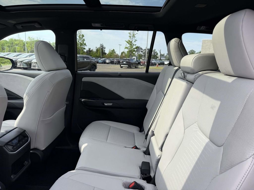 Used 2026 Lexus TX 350 AWD w/ Technology Package image 17
