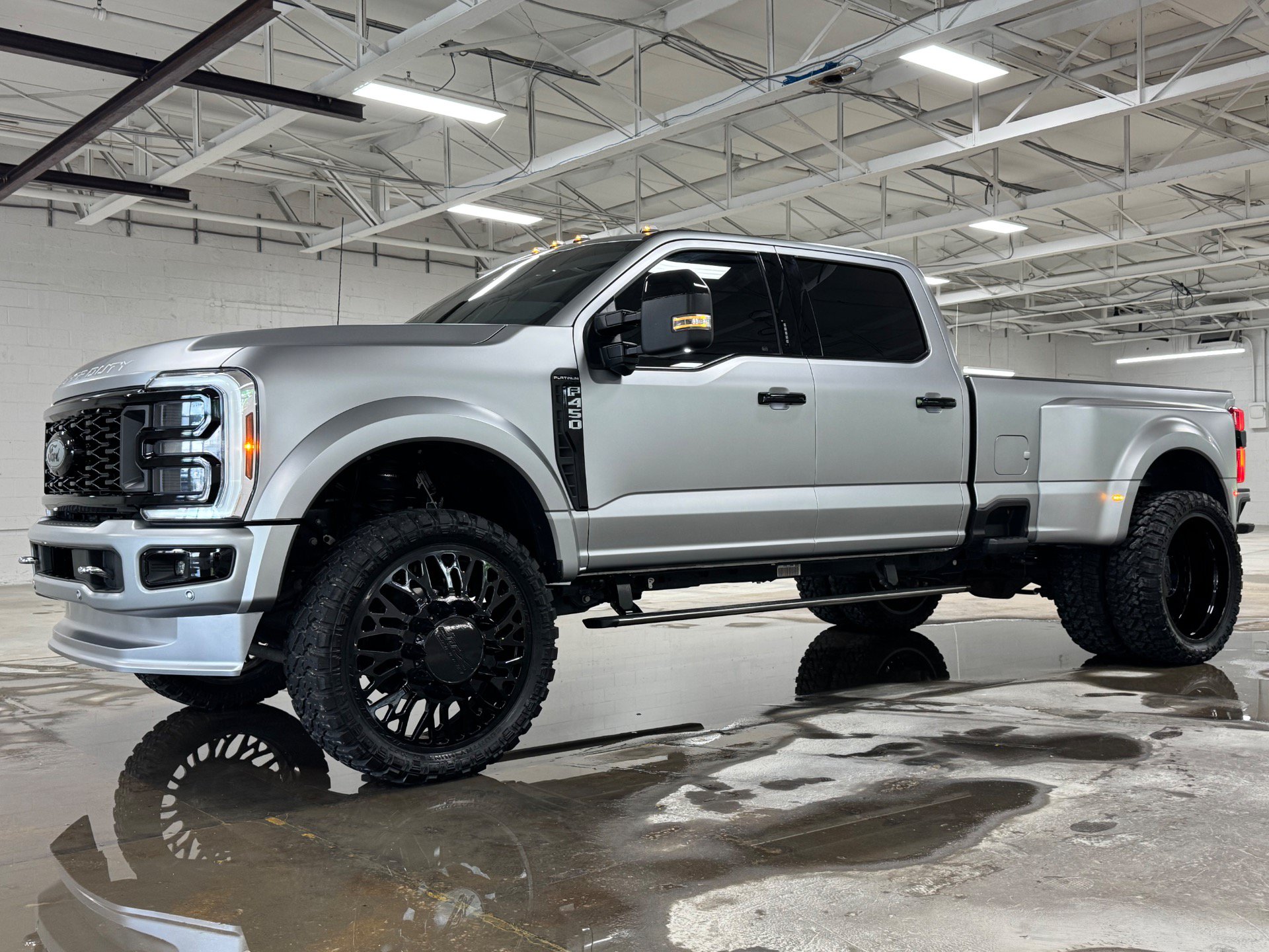 Used 2024 Ford F450 Platinum w/ Camper Package AWD/4WD image 38