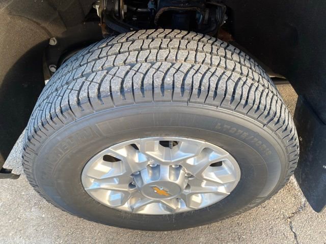 Used 2025 Chevrolet Silverado 2500 LTZ AWD/4WD image 8