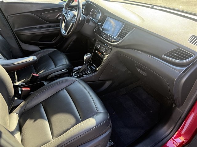 Used 2017 Buick Encore Essence FWD image 38