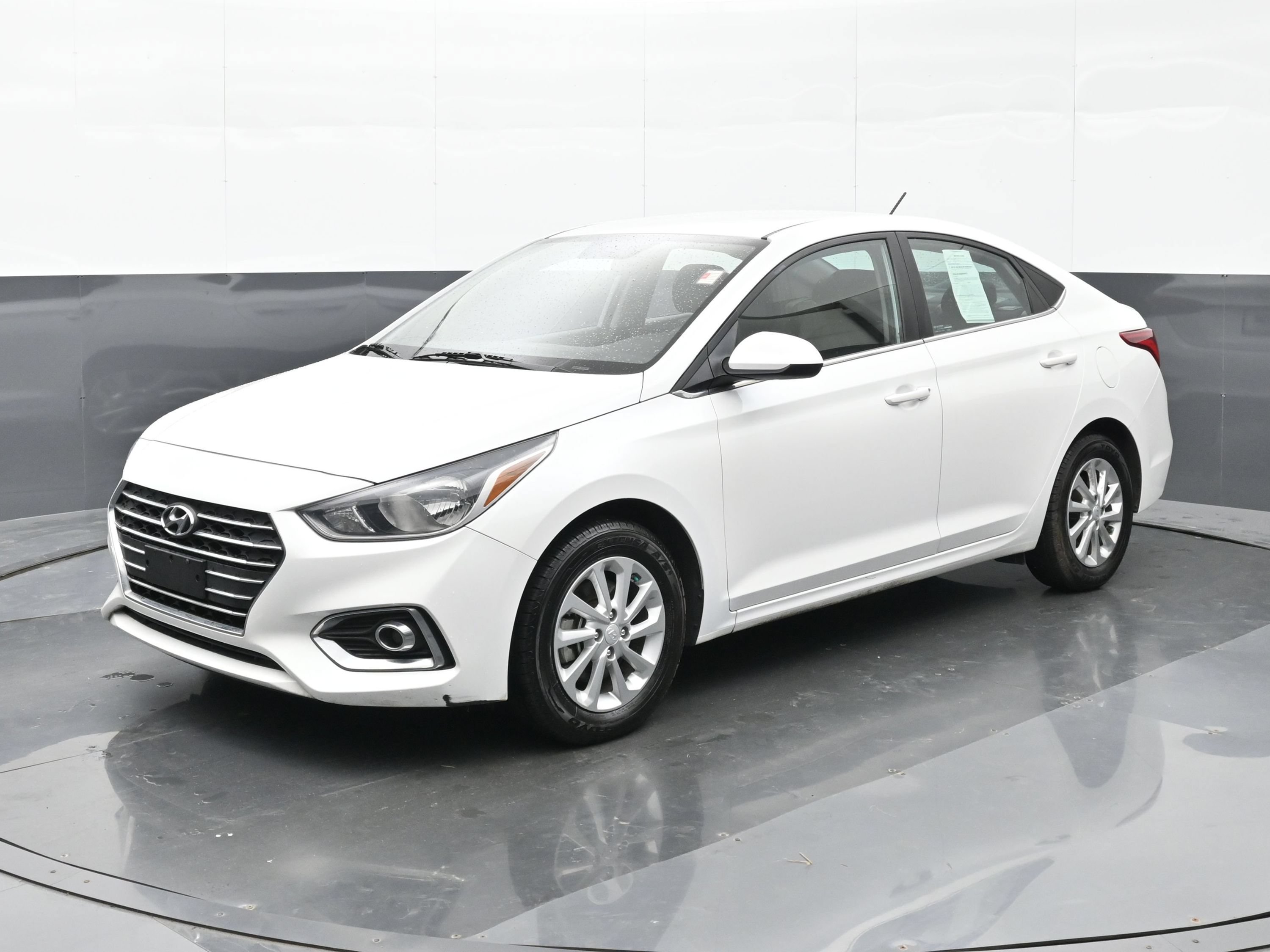 Used 2022 Hyundai Accent SEL FWD image 8