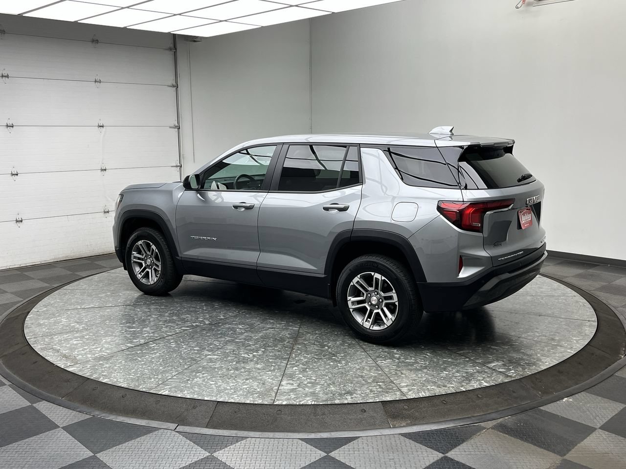 Certified 2026 GMC Terrain Elevation AWD/4WD image 2
