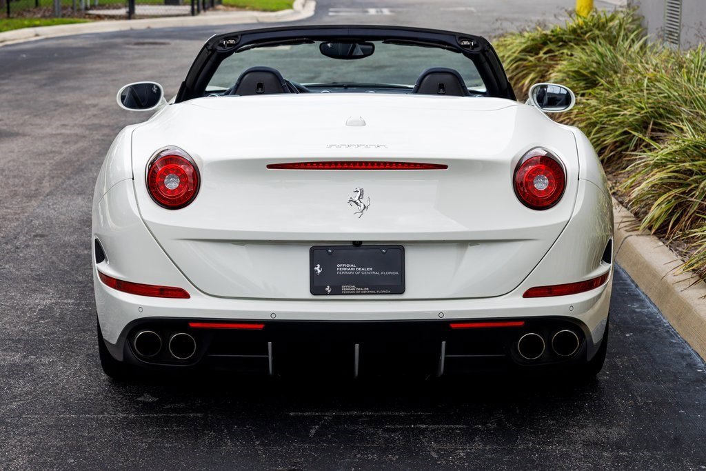 Used 2016 Ferrari California T image 4