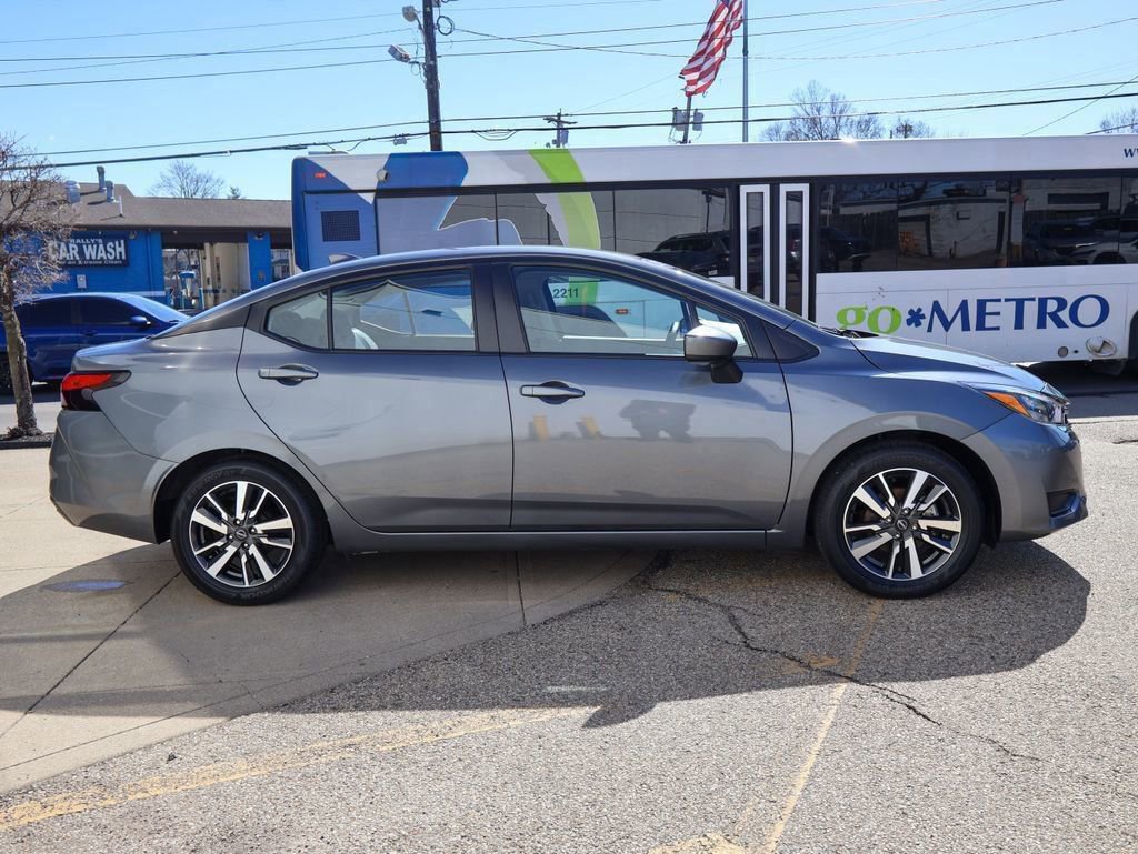 Used 2025 Nissan Versa SV image 6
