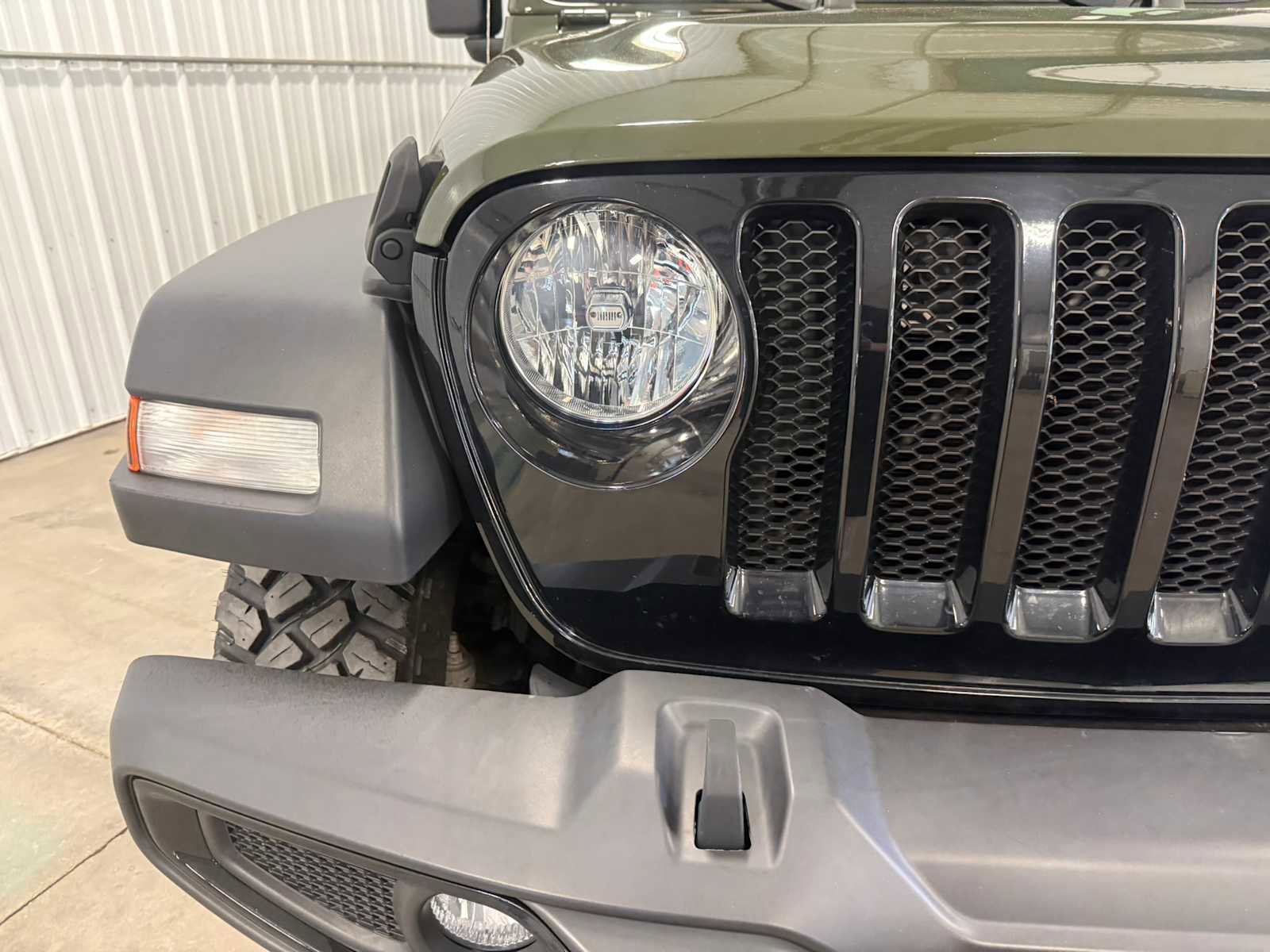 Used 2021 Jeep Wrangler Sport AWD/4WD image 4