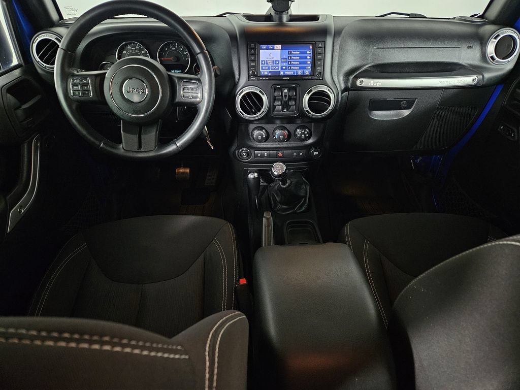 Used 2015 Jeep Wrangler Unlimited Sahara w/ Dual Top Group AWD/4WD image 7