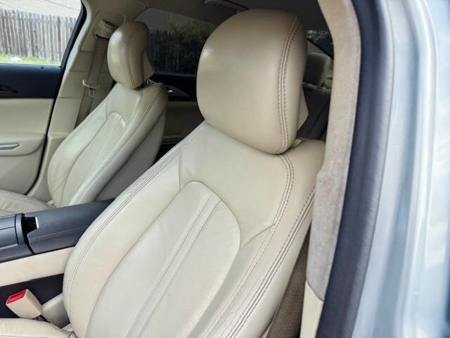 Used 2014 Lincoln MKZ Hybrid w/ Equipment Group 201A Select FWD image 34