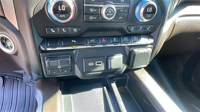 Used 2022 GMC Sierra 2500 SLT w/ SLT Premium Package image 20