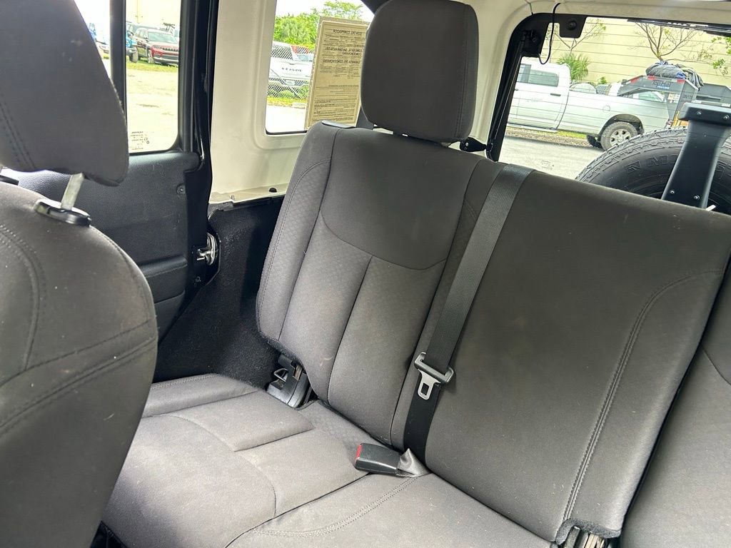 Used 2018 Jeep Wrangler Unlimited Sport S AWD/4WD image 13