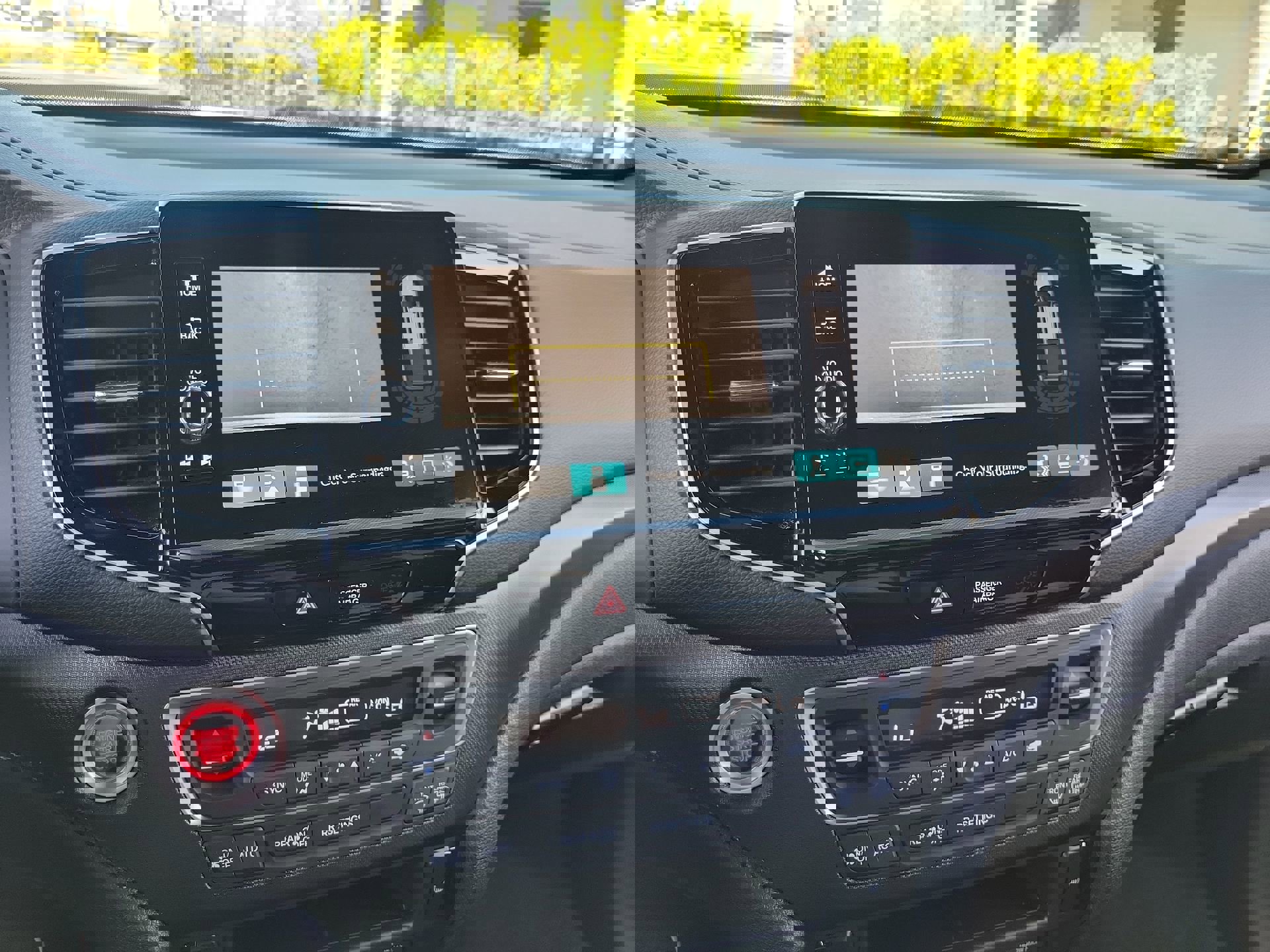 Used 2025 Honda Ridgeline TrailSport image 25