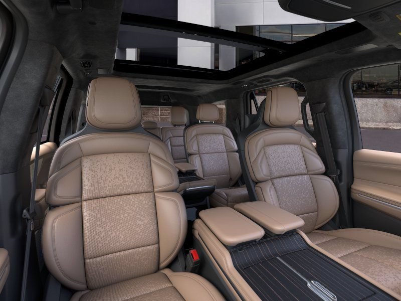New 2026 Lincoln Navigator Black Label AWD/4WD image 10