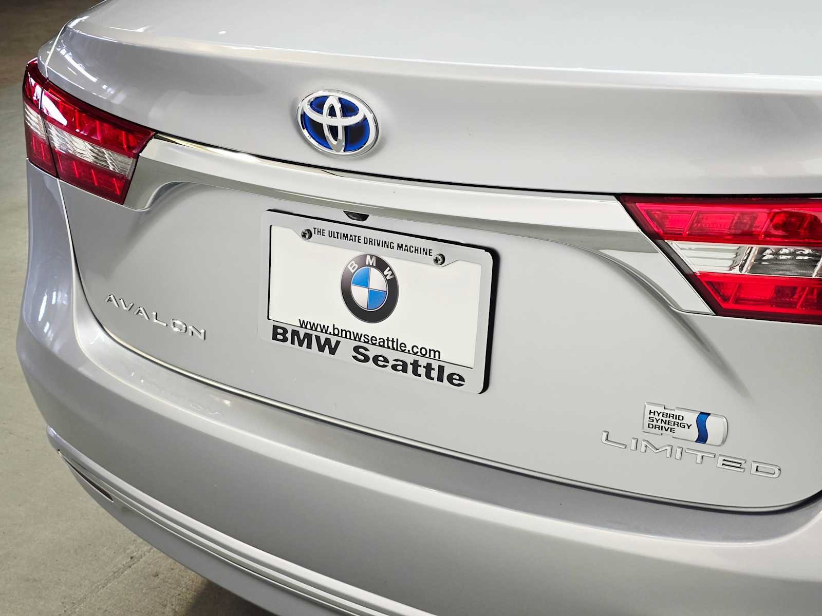 Used 2015 Toyota Avalon Limited FWD image 7