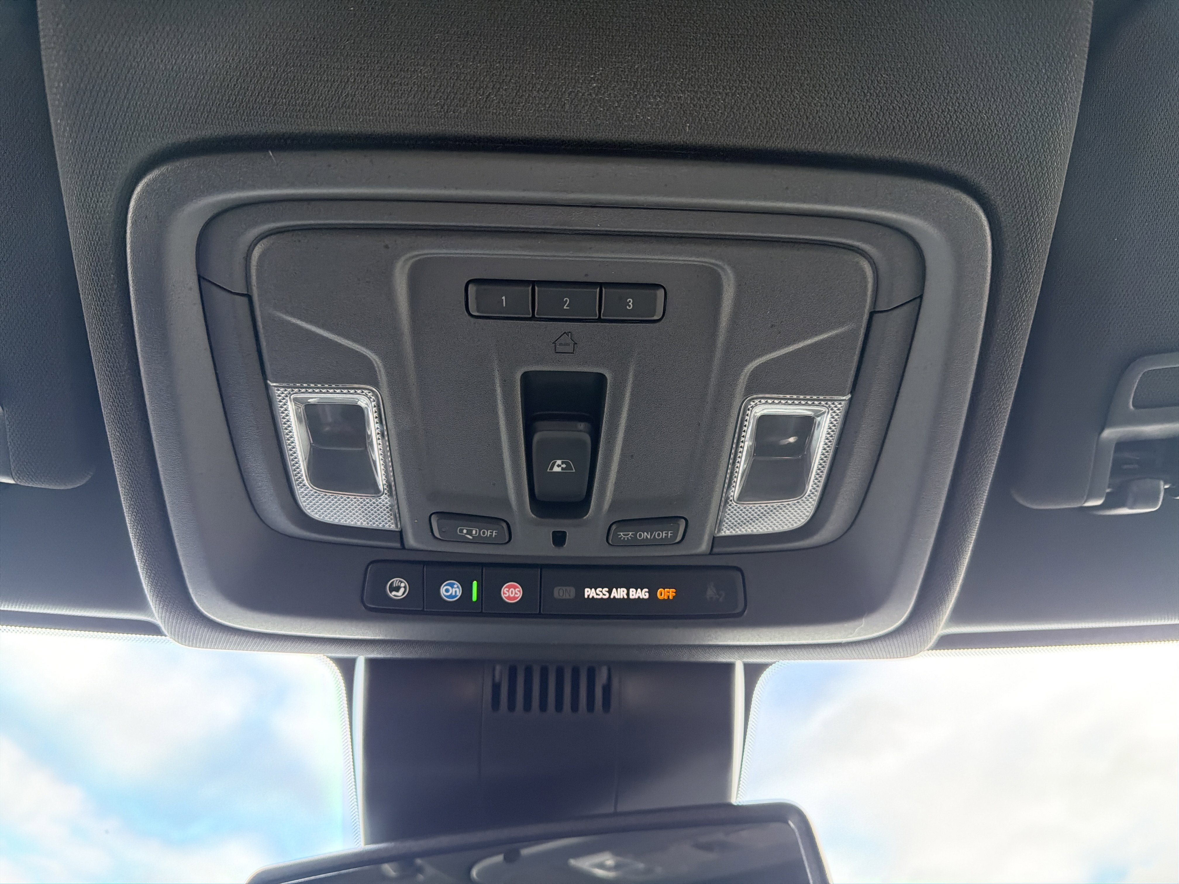 Used 2024 Chevrolet Silverado 1500 ZR2 image 12