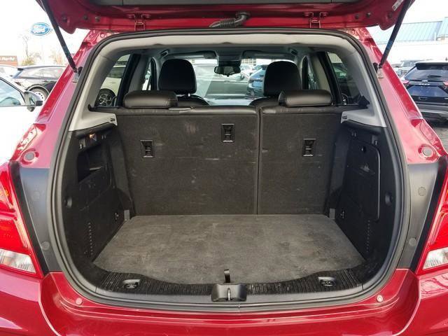 Used 2019 Chevrolet Trax LT w/ LT Convenience Package image 8