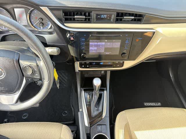 Used 2018 Toyota Corolla LE FWD image 23