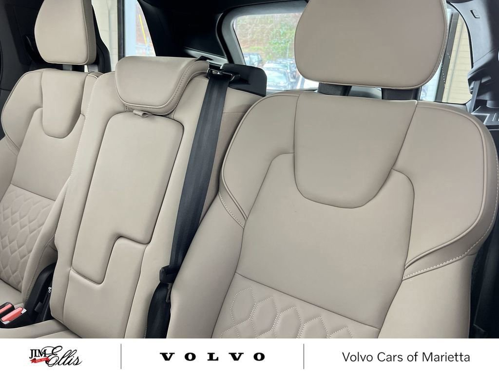 Certified 2025 Volvo XC90 B5 Plus image 27