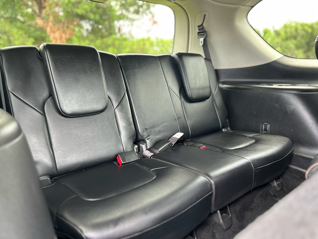 Used 2024 Nissan Armada Platinum w/ Captain's Chairs Package RWD image 11