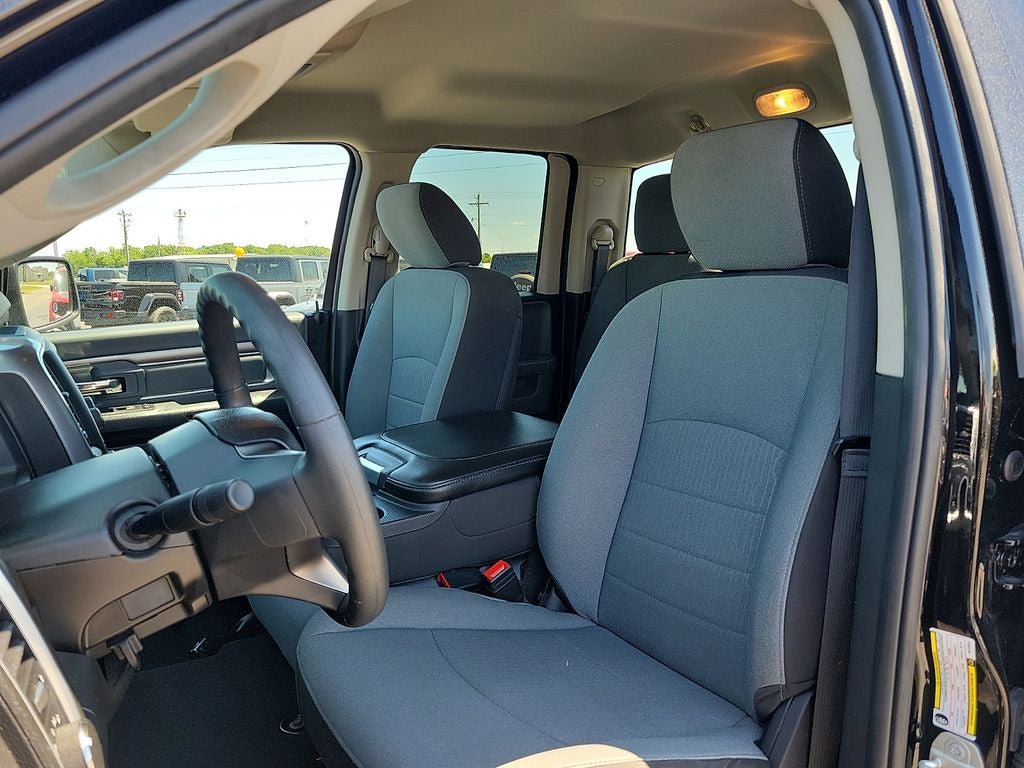 Used 2024 RAM 1500 Classic SLT AWD/4WD image 11