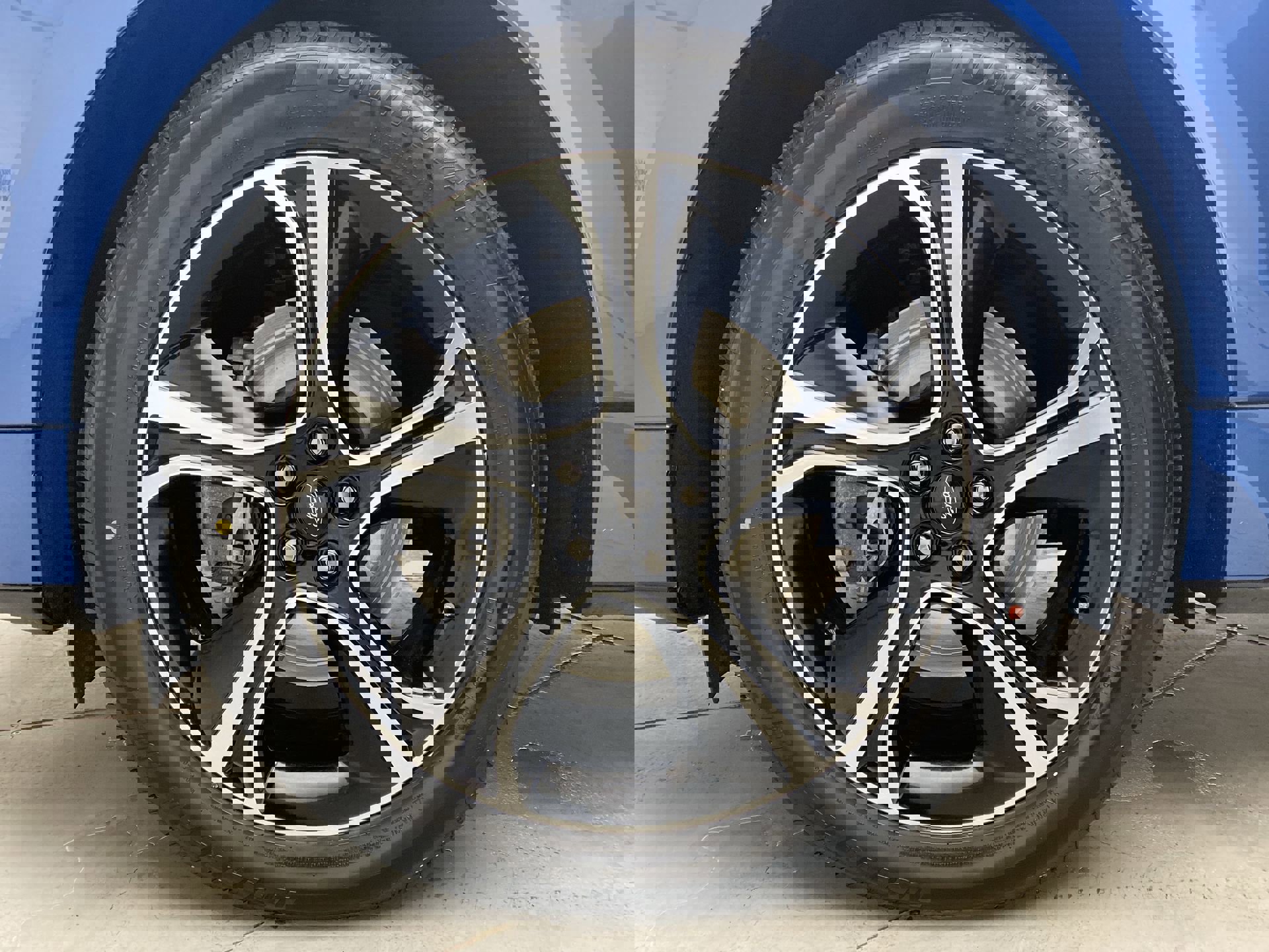 Used 2019 Ford Edge ST w/ Cold Weather Package image 28