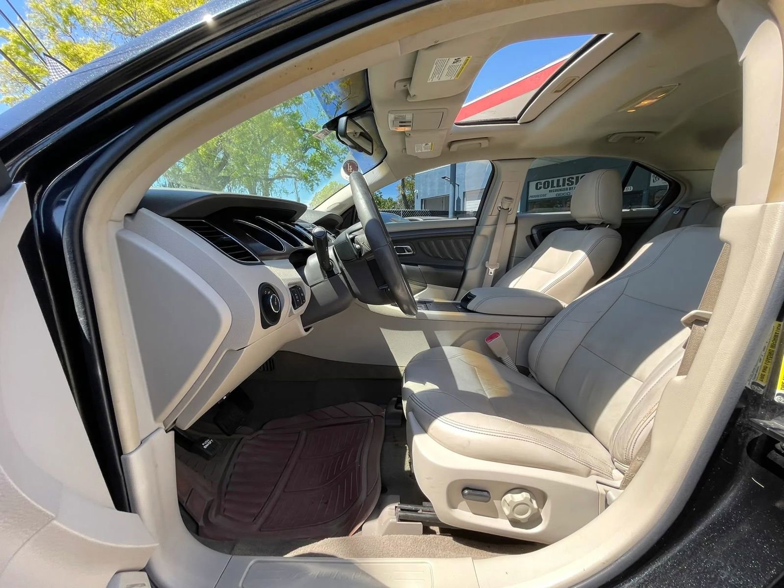 Used 2011 Ford Taurus SEL w/ 202A Rapid Spec Order Code image 11