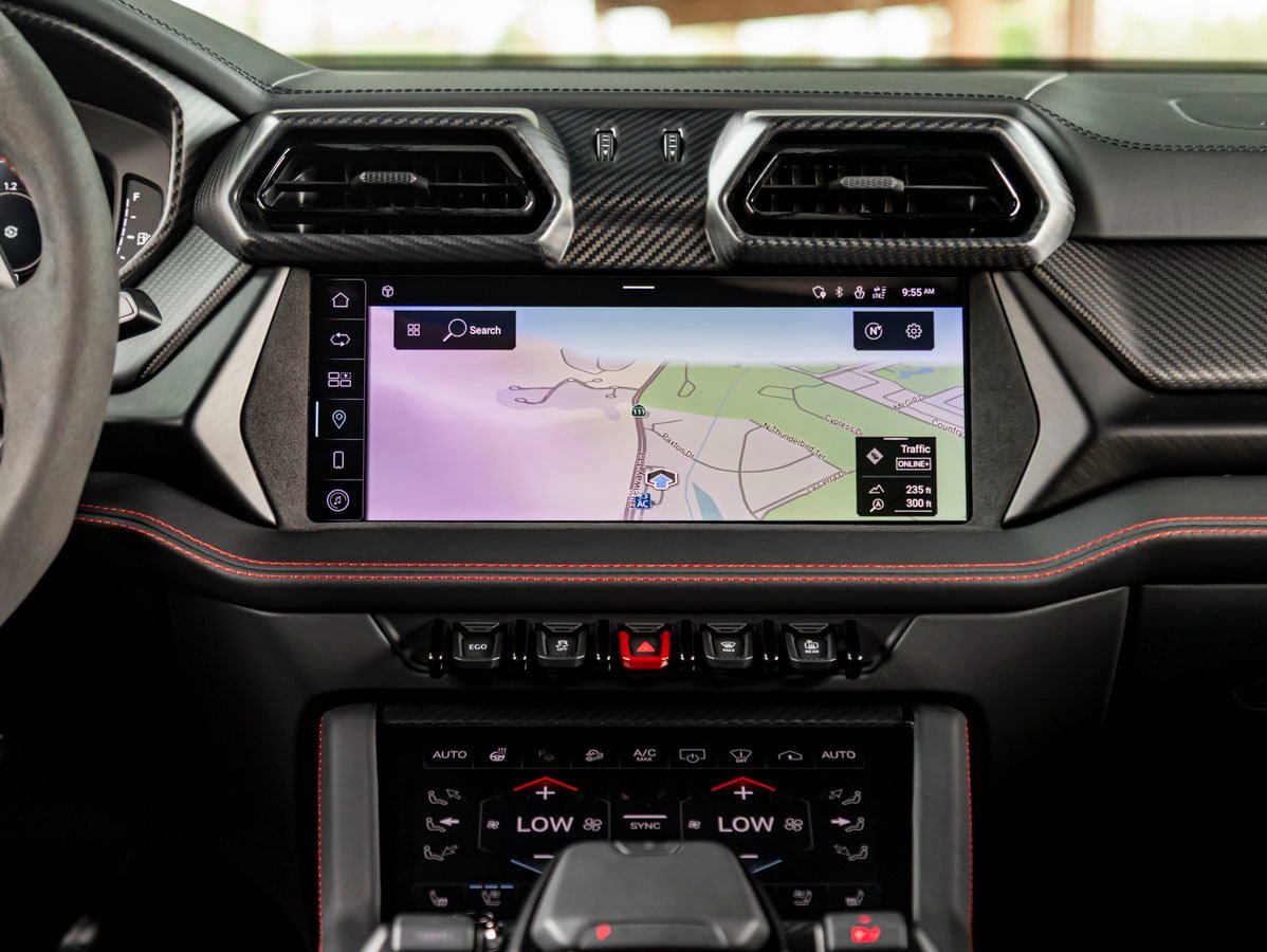 Used 2025 Lamborghini Urus SE image 17