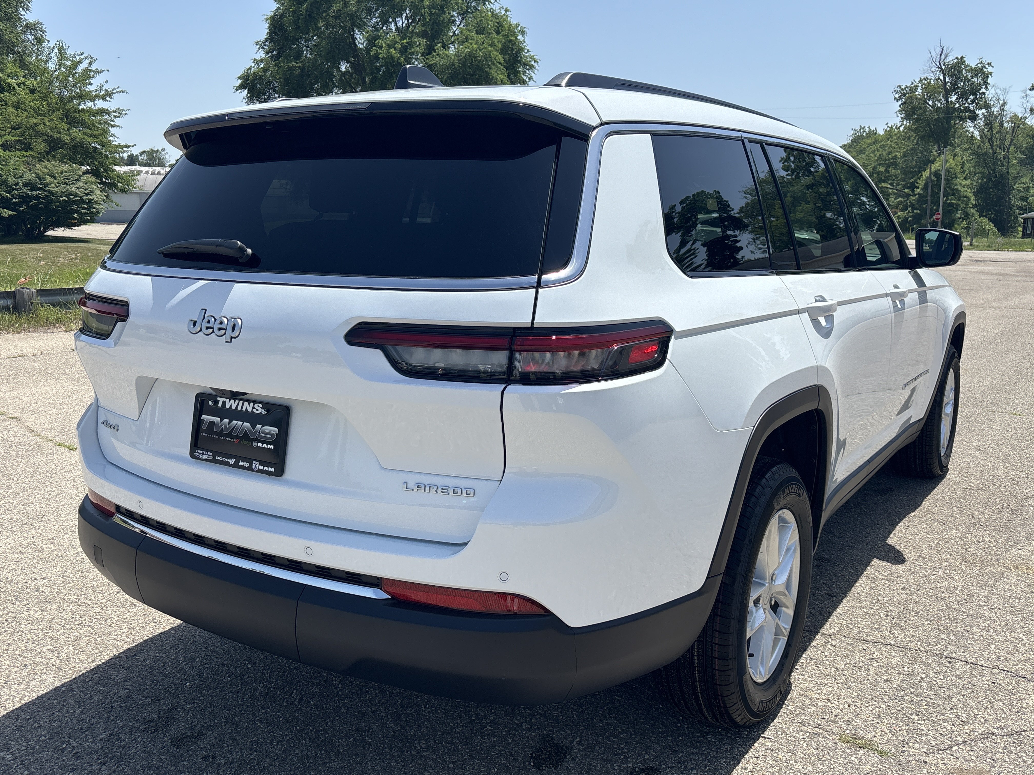 New 2026 Jeep Grand Cherokee L 4WD image 3