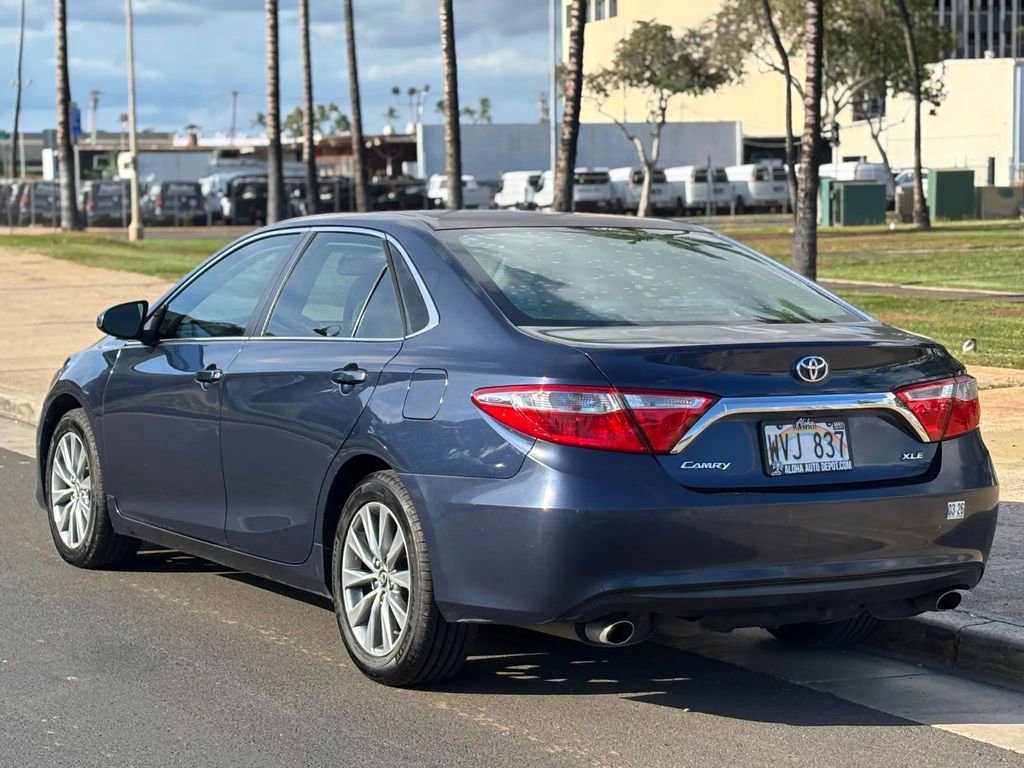 Used 2015 Toyota Camry XLE image 3