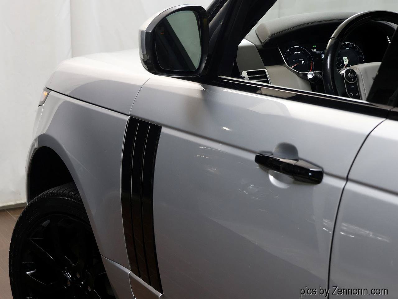 Used 2016 Land Rover Range Rover Supercharged AWD/4WD image 26