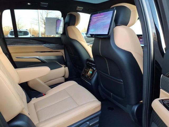 Used 2025 Cadillac Escalade IQ Sport 2 image 20