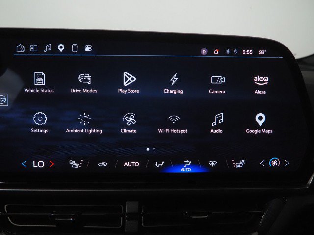 Used 2025 Chevrolet Equinox EV RS FWD image 24