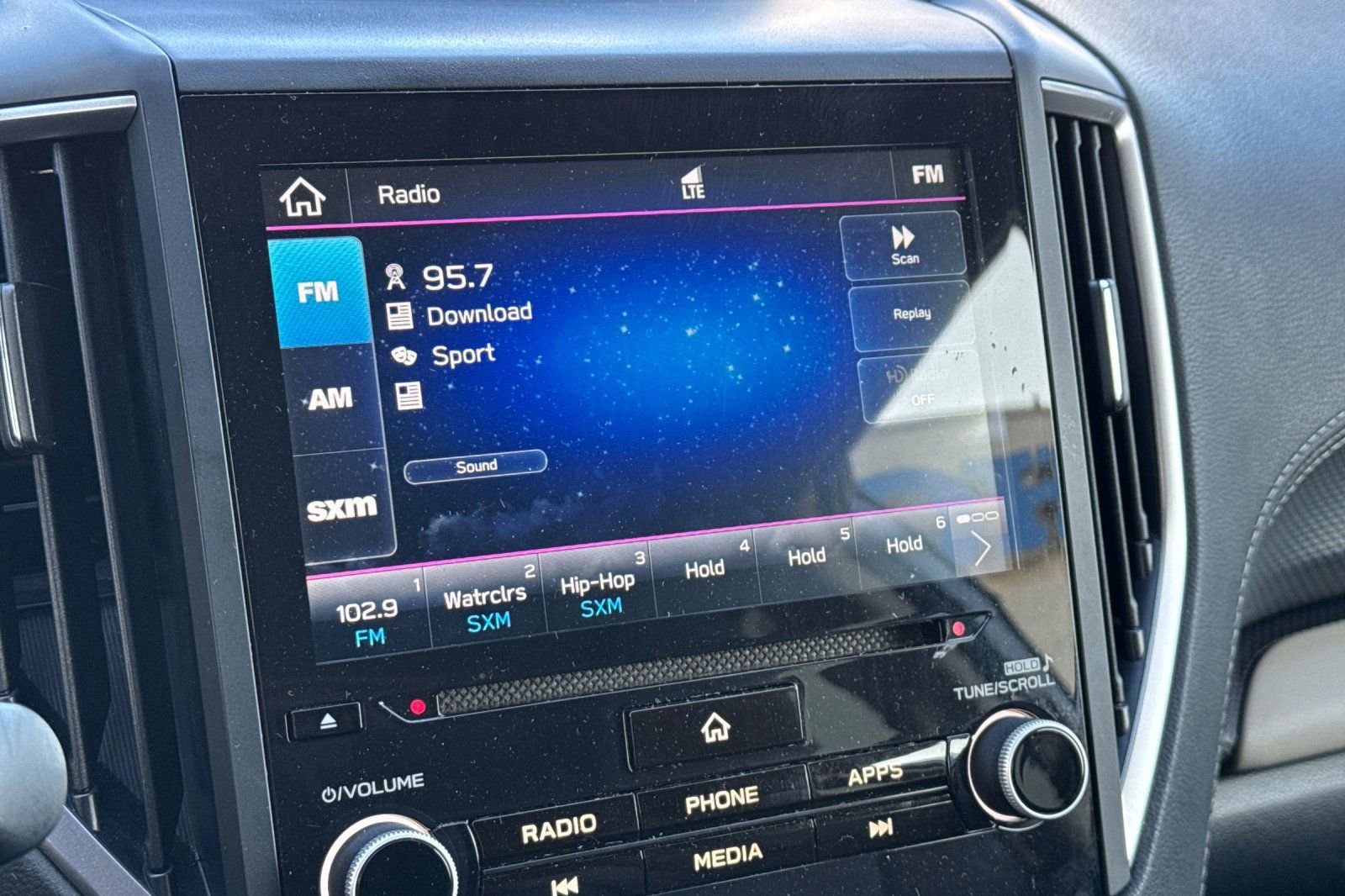 Used 2023 Subaru Forester Limited image 21