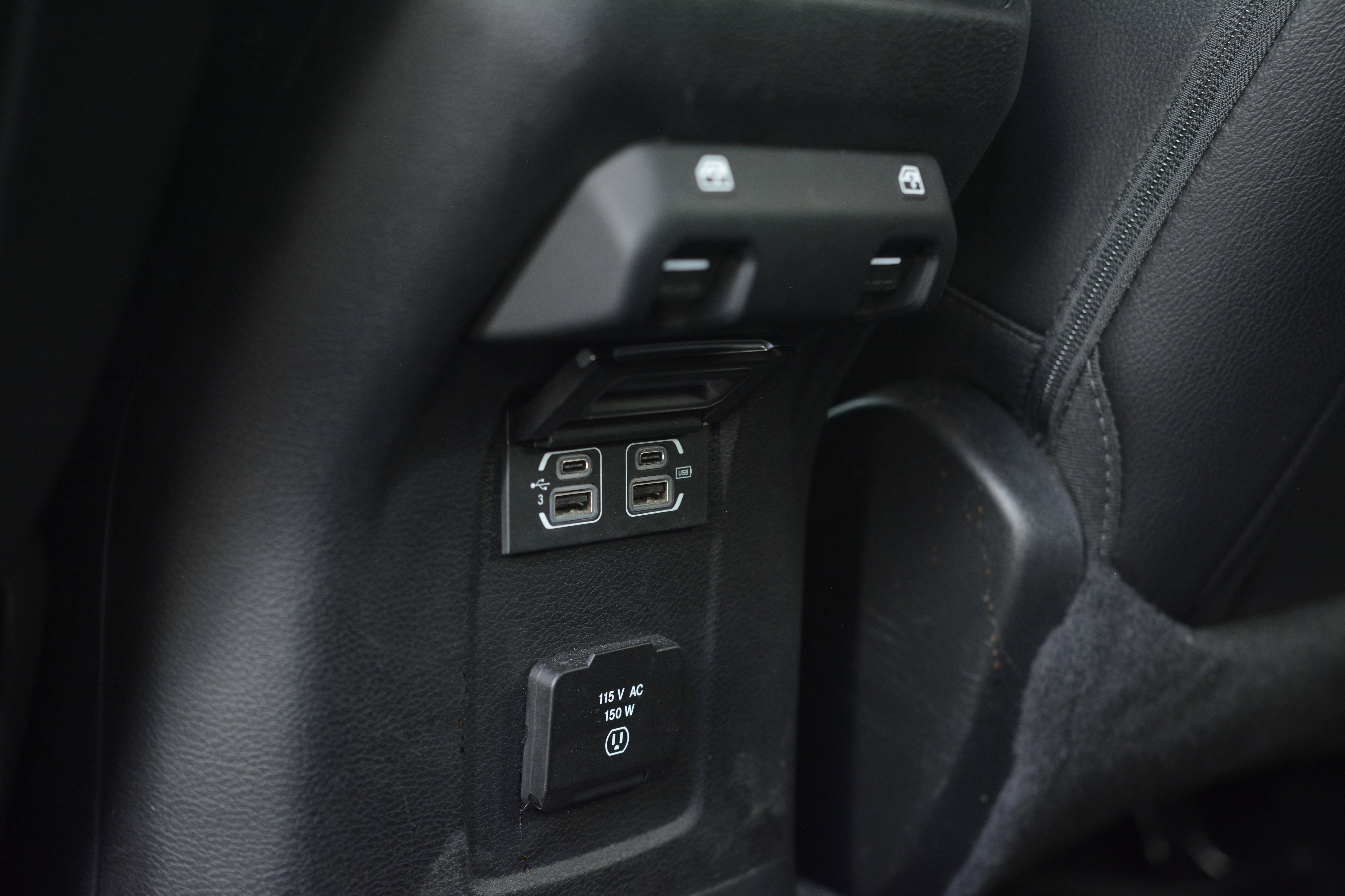 Used 2020 Jeep Wrangler Unlimited Sahara AWD/4WD image 30