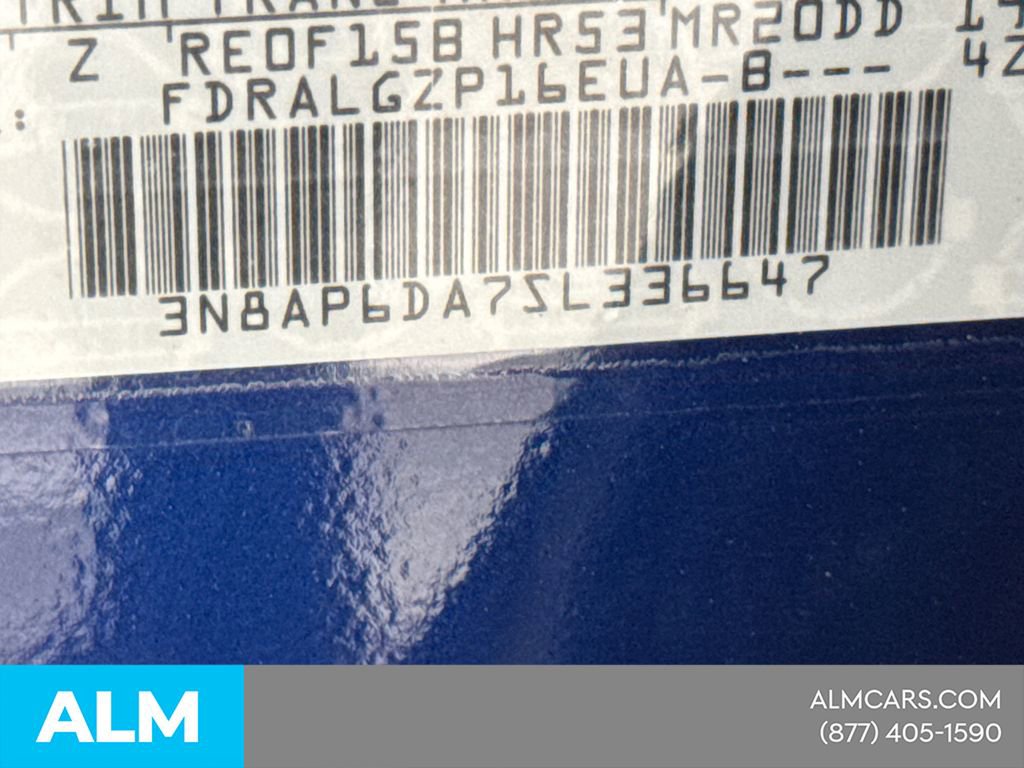 Used 2025 Nissan Kicks SR image 35