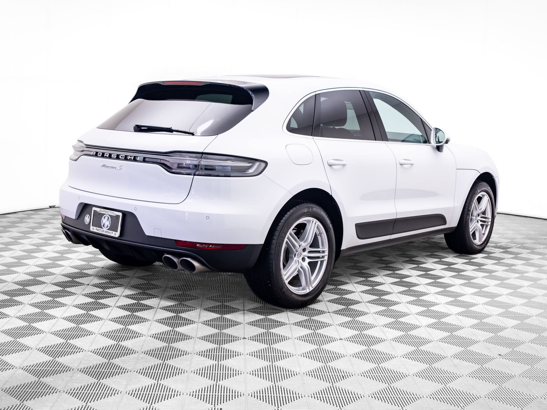 Certified 2021 Porsche Macan S AWD/4WD image 8
