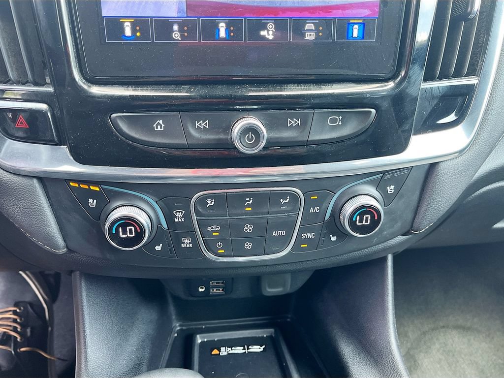 Used 2023 Chevrolet Traverse Premier AWD/4WD image 16