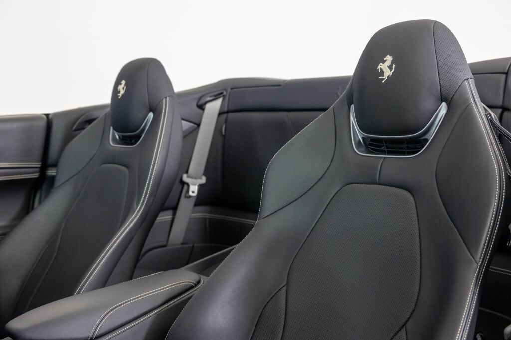 Certified 2023 Ferrari Portofino M RWD image 43