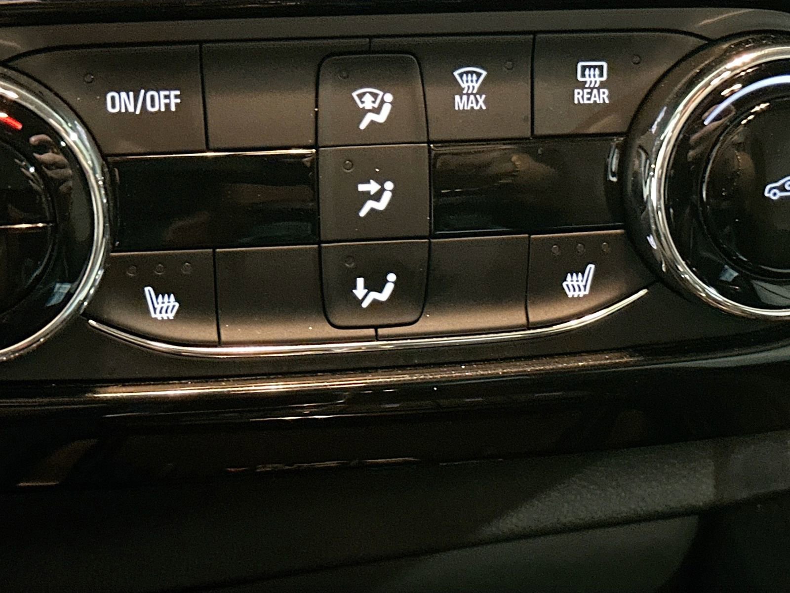 Used 2024 Chevrolet TrailBlazer LT w/ Convenience Package image 20