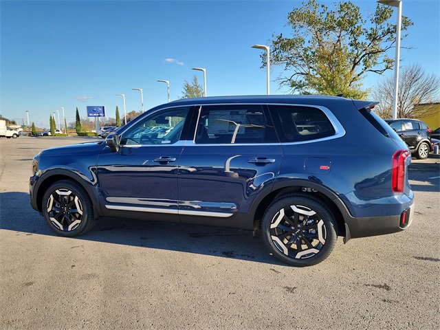 New 2025 Kia Telluride S image 7