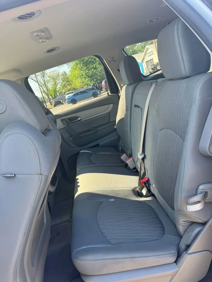 Used 2017 Chevrolet Traverse LS FWD image 13