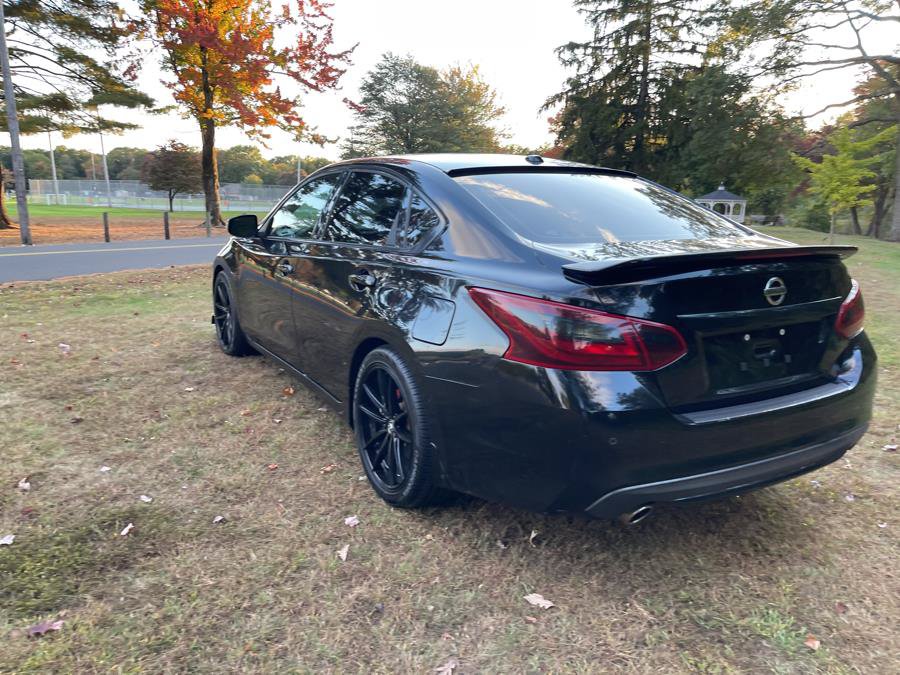 Used 2016 Nissan Altima 3.5 SL w/ 3.5 Technology Package FWD image 10